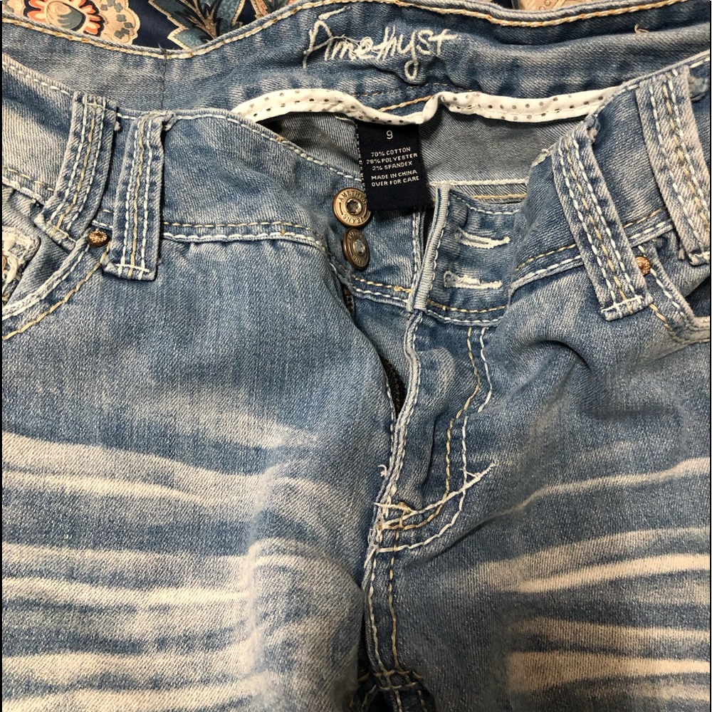 Nice jeans never worn without tags.